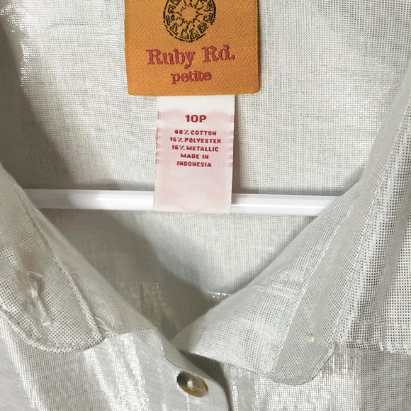 RUBY ROAD Festive White Iridescent Button Down Top Front Pockets Sz 10P - Picture 4 of 4